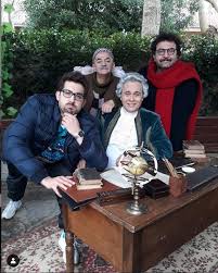 Özellikle çeşitli televizyon kanallarında hem yapımcılığını. Tutunamayanlar In Konuk Oyuncusu Ayhan Sicimoglu