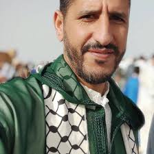 إن الإيمان والإيقان والإسلام والقرآن كل هذه الأربعة تتلقى وتُتعلم، فَعَنْ  جُنْدُبٍ رضي الله عنه قَالَ: كُنَّا عَلَى عَهْدِ النَّبِيِّ ﷺ غِلْمَانًا  حَزَاوِرَةً (1) مَعَ رَسُولِ اللَّهِﷺ، فَيُعَلِّمُنَا الْإِيمَانَ قَبْلَ  الْقُرْآنِ، ثُمَّ