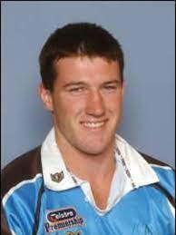 Paul gallen walks out for his bout against lucas browne at win entertainment centre in wollongong. Cronulla Sharks Co Captain Paul Gallen Confirms He Will Play On Next Season Daily Telegraph