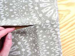Diy Tutorial Kissenbezug Kissenhulle Nahen Mit Reissverschluss Und Warum Muss Ich Den Stoff Eigentlich Ketteln Kissen Nahen Mit Reissverschluss Kissenbezug Nahen Und Diy Kissenbezuge