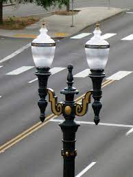 One Of A Zillion Beautiful Street Lamps In Downtown Portland Oregon Decorative Street Lighting Street Lamp Lamp