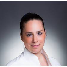 Dr. Alexandra Köves