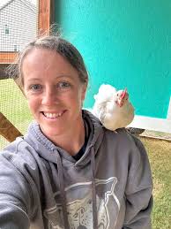 4 week old zombie. Is it a roo or hen? I'm guessing roo.