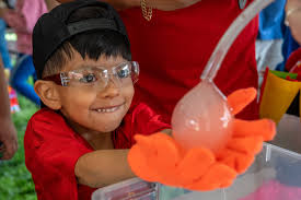 Grateful for another fun-filled #MarylandDay, with nearly 50 demos,  exhibits and activities hosted by our college 💛 Thank you to all of our  #ScienceTerp volunteers who make this event possible—and to the