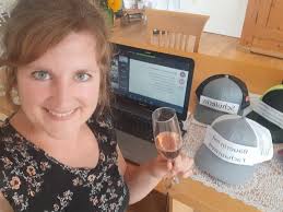 Diplomfeier Berufsprüfung Bäuerin: Ein feierliches «Happening» von zu Hause  aus