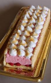 Buche De Noel A La Framboise Buche Framboise Dessert Noel Recette Buche