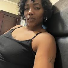 In the 70's everyone wore them because we walked everywhere we went, and it  was the natural, hippie era. They were supposed to support your foot like  you were walking barefoot.