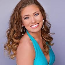 Madelyn Downs's Instagram, Twitter & Facebook