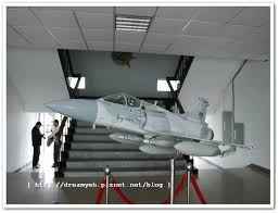 Jun 03, 2021 · 空軍司令部3日表示，一架幻象2000戰機稍早在台中清泉崗基地，執行飛行訓練時，起飛前飛行員發現飛機故障燈號亮起，因此緊急放棄起飛。空軍. éŠè¨˜ æ–°ç«¹ç©ºè»åŸºåœ° åƒè¨ªå¹»è±¡2000æˆ°æ©Ÿä¹‹æ—… å¤©ä½¿çš„å'–å•¡å±‹ ç—žå®¢é‚¦