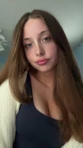 Amber Winterbottom's Instagram, Twitter & Facebook