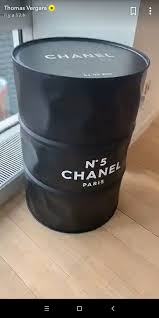 Chanel Deco Baril Home Meubles En Tonneau Deco Petit Salon Deco Maison