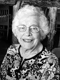 Eleanor Everett's Instagram, Twitter & Facebook