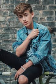 Download gambar 100 gambar kartun anak laki laki gambarcoid via gambar.co.id. Johnnyorlando On Twitter Johnny Orlando Instagram Jonny Orlando Johnny