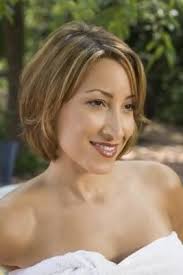 Quick Easy Wash And Wear Hairstyles For Women On The Go Ehow Hairstyles For Thin Hair Easy Hairstyles Hair Styles