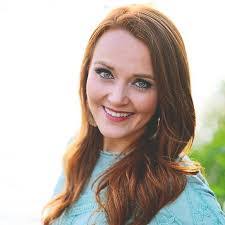 Alyssa Collier's Instagram, Twitter & Facebook