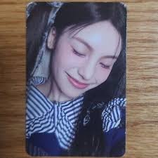 Official Itzy Yeji Gold Photocard Yeji Official Photocard Itzy Gold  Digipack Version Genuine Kpop