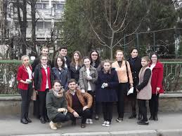 Denumirea de școala normală „vasile lupu a fost înlocuită din 1948 cu cea de liceul pedagogic „vasile lupu și ca rezultat al eforturilor vasile petrovanu. Inceputul PrimÄverii Marcat Prin ActivitÄÈi Caritabile La Liceul Pedagogic Vasile Lupu Doxologia