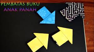 Foto kecil polaroid grup atau artis kop favorit bisa disusun di dinding kamar. Cara Membuat Origami Pembatas Buku Bentuk Anak Panah Keren Origami Pembatas Buku Origami Buku