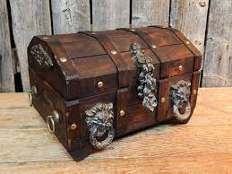 Small wooden treasure box, old style treasure chest. Vintage Wooden Pirate Treasure Chest Jewelry Box Lion Heads Lockable Wooden Jewelry Boxes Wood Jewelry Box Jewelry Box Diy