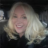 Lori Lokken's Instagram, Twitter & Facebook