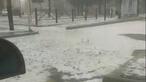 Jun 09, 2021 · ancora pioggia e grandine sulla capitale, già duramente colpita nelle ultime ventiquattrore da violenti nubifragi. Bomba D Acqua In Arrivo Su Roma Grandine E Temporali Disagi E Allagamenti