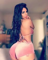 يوجد في اللغة الهنغارية بعض من أغرب القواعد النحوية في العالم، كما تحوي 14 حرفا من أحرف العلة و18 قاعدة لغوية يمكن أن تصل إلى 30 قاعدة. ØµÙˆØ± Ù…Ø¤Ø®Ø±Ø§Øª Ø§Ø­Ù„Ù‰ Ù…Ø¤Ø®Ø±Ø§Øª ÙƒØ¨ÙŠØ±Ø© Ø¨Ø§Ù„ØµÙˆØ±