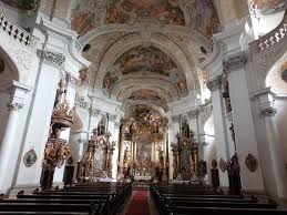 Es gehört zum ensemble des gottesgartens im obermainland. Klosterkirche Picture Of Kloster Banz Bad Staffelstein Tripadvisor