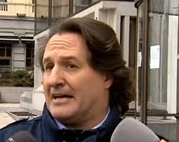 Fernando González, aristócrata gracias a su tío gay que le dejó sin dinero,  sin cuadros y sin esculturas