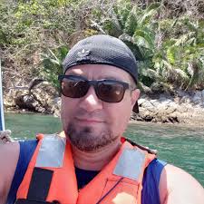 Teresita Cano, hoy anduvo feliz de compras en #HEB #abuelafeliz #Teresita  te amo abue!... 💖 💕