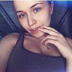 Candace Hatch's Instagram, Twitter & Facebook