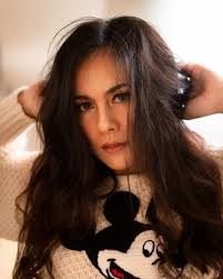 Ntar abis gue mandiin shaloom, gue ke tempat elo deh. Wulan Guritno On Twitter Just Posted A Photo Https T Co 1nfil6kite