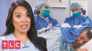 Sandra lee — has compiled her best lipomas of 2019 for fans. Dr Lee Removes Paul S Giant Hump Dr Pimple Popper Youtube