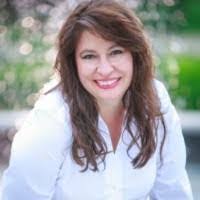 Nicole Oshaughnessy's Instagram, Twitter & Facebook