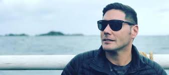 Luego del éxito de sus publicaciones anteriores, el animador regresa a librerías con un libro que recopila once historias ejemplares de. Las Increibles Vacaciones De Francisco Saavedra En Nueva York Pudahuel