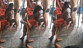 Flagra Amador Negra Gulosa Chupando Rola Na Festinha Com Amigos - Cnn Amador