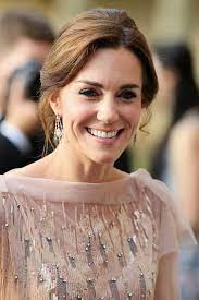 1001 ideen und anleitungen fur lockere hochsteckfrisuren lassige frisuren frisur hochgesteckt haar styling