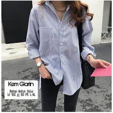 Motif garis, baik vertikal, horizonal maupun diagonal dengan berbagai ketebalan memang selalu mampu membuat seseorang terlihat modis dan stylish tanpa berlebihan. Harga Kemeja Garis Terbaik Atasan Pakaian Wanita Agustus 2021 Shopee Indonesia
