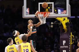 Lakers, missing their entire starting lineup, can’t handle Victor Wembanyama and the Spurs