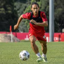 Sebelum ini, coachbolasepak.com kerap menerangkan bahawa setiap coach perlu ada falsafah bola sepak sendiri sebagai panduan: Sharul Afro Daripada Seorang Atlet Ping Pong Kepada Tonggak Pertahanan Selangor Sukanz
