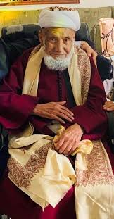 رحيل العلامة العمراني خسارة كبرى على اليمن والأمة الإسلامية الثورة / سبأ شُيع بالعاصمة صنعاء أمس في موكب جنائزي مهيب، جثمان فقيد الوطن العلامة محمد بن إسماعيل العمراني، الذي وافاه الأجل عن عمر ناهز. Ø§Ù„Ù‚Ø§Ø¶ÙŠ Ø§Ù„Ø¹Ù…Ø±Ø§Ù†ÙŠ On Twitter ØµÙˆØ± Ø§Ù„ÙˆØ§Ù„Ø¯ Ø§Ù„Ù‚Ø§Ø¶ÙŠ Ø§Ù„Ø¹Ù„Ø§Ù…Ø© Ù…Ø­Ù…Ø¯ Ø¨Ù† Ø¥Ø³Ù…Ø§Ø¹ÙŠÙ„ Ø§Ù„Ø¹Ù…Ø±Ø§Ù†ÙŠ Ù‡Ø°Ø§ Ø§Ù„ÙŠÙˆÙ… Ø§Ù„Ø®Ù…ÙŠØ³ Ù¢Ù¡ Ø±Ù…Ø¶Ø§Ù† Ù¡Ù¤Ù¤Ù¡ Ù¡Ù¤ Ù…Ø§ÙŠÙˆ Ù¢Ù Ù¢Ù Ù… Ø­ÙØ¸Ù‡ Ø§Ù„Ù„Ù‡ ÙˆØ±Ø¹Ø§Ù‡ ÙˆØ£Ø·Ø§Ù„ Ø§Ù„Ù„Ù‡ Ø¹Ù…Ø±Ù‡ Ø¹Ù„Ù‰ Ø·Ø§Ø¹Ø© ÙˆØ¹Ù…Ù„ ØµØ§Ù„Ø­