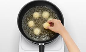 Susu keju emmental makanan, blok keju fashion, irisan keju, fashion girl. Dapur Umami