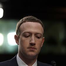 Facebook confirme qu'il collecte des données bien au-delà de ses  utilisateurs