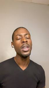 I’m love me some @hermusicofficial and I love the #BOMM album! 🥺🤍🙏🏽👑  #HER #BOMM #Artist #Singer #MasiahKwame