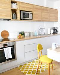 Sommerfrische Der Wunderschone In Und Outdoorteppich Kaheka Ein Einzigartiger Polsterstuhl Sorgen Fur Frohliche Fa Teppich Kuche Kuchendesign Wohnung Kuche