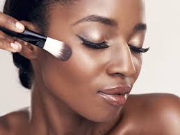 Maquillage peaux noires parfait pour les futures mariées. Beaute Noire Comment Mettre Mes Yeux En Valeur Doctissimo
