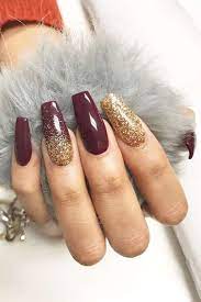Der robuste stoff ist in bester qualität gefertigt. 65 Christmas Holiday Coffin Nail Designs In Red And Gold Bridesmaids Nails Gold Acrylic Nails Red And Gold Nails