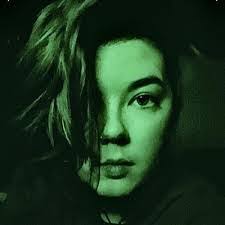 Lindsey Odom's Instagram, Twitter & Facebook