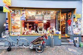Spielzeugläden in freiburg im breisgau. Freiburg Mit Kind Spielzeugladen Aussen