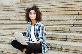 So soll eine digitale kultur der offenen tür entstehen, die den studenten ein gefühl der gemeinschaft am campus vermittelt und gemeinsames studieren von zuhause aus ermöglicht. Studieren An Einer Fh In Osterreich Infos Fur Auslandische Bewerber