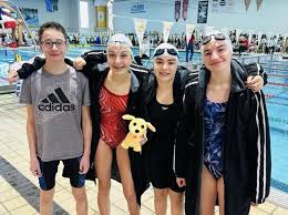 Fee Captures Gold, Gators Impress